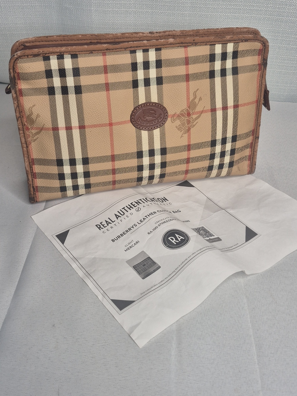 Burberrys Nova Check Plaid Tan Pouch UNISEX COA - Picture 6 of 13